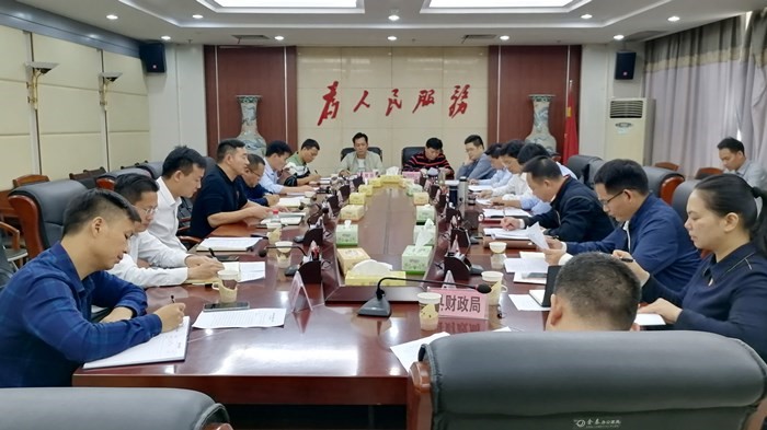 78m威九国际集团赴鹿寨县汇报对接工作